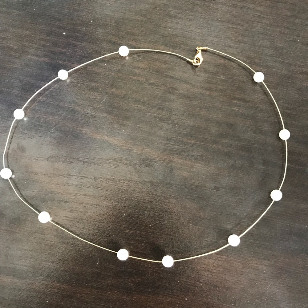 Gold and pearl necklace